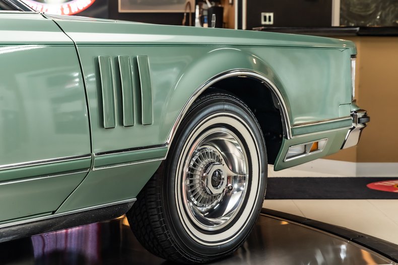 Lincoln-Continental-1978-Jade-Moondust-Metall-32