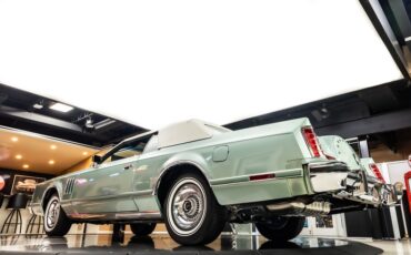 Lincoln-Continental-1978-Jade-Moondust-Metall-37