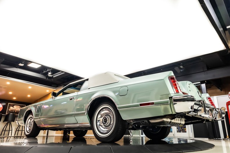 Lincoln-Continental-1978-Jade-Moondust-Metall-37
