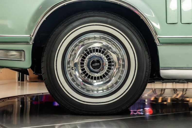 Lincoln-Continental-1978-Jade-Moondust-Metall-38