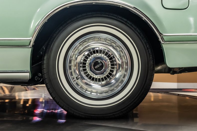 Lincoln-Continental-1978-Jade-Moondust-Metall-39