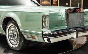 Lincoln-Continental-1978-Jade-Moondust-Metall-44