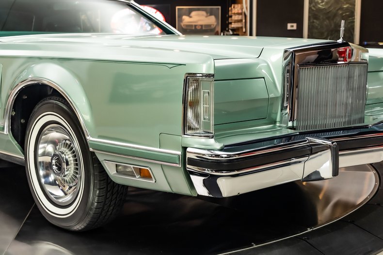 Lincoln-Continental-1978-Jade-Moondust-Metall-44