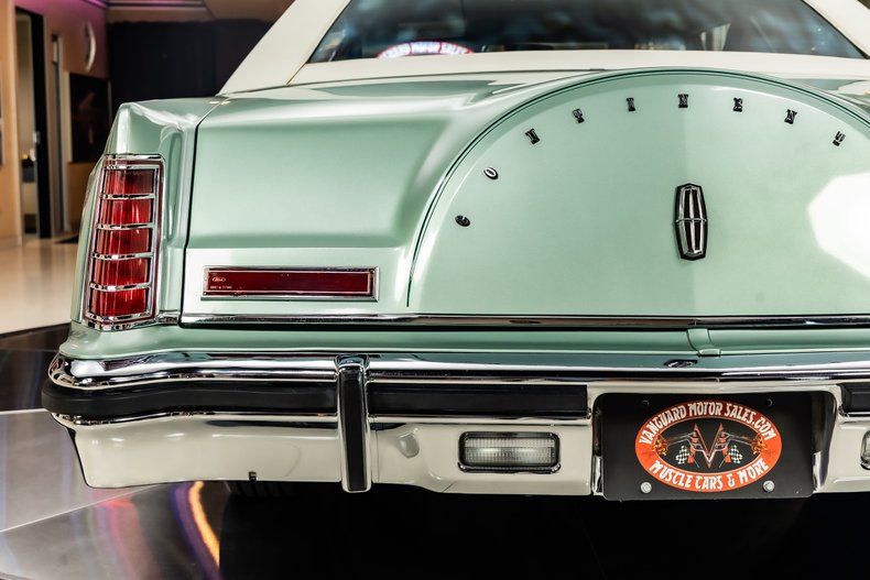 Lincoln-Continental-1978-Jade-Moondust-Metall-46