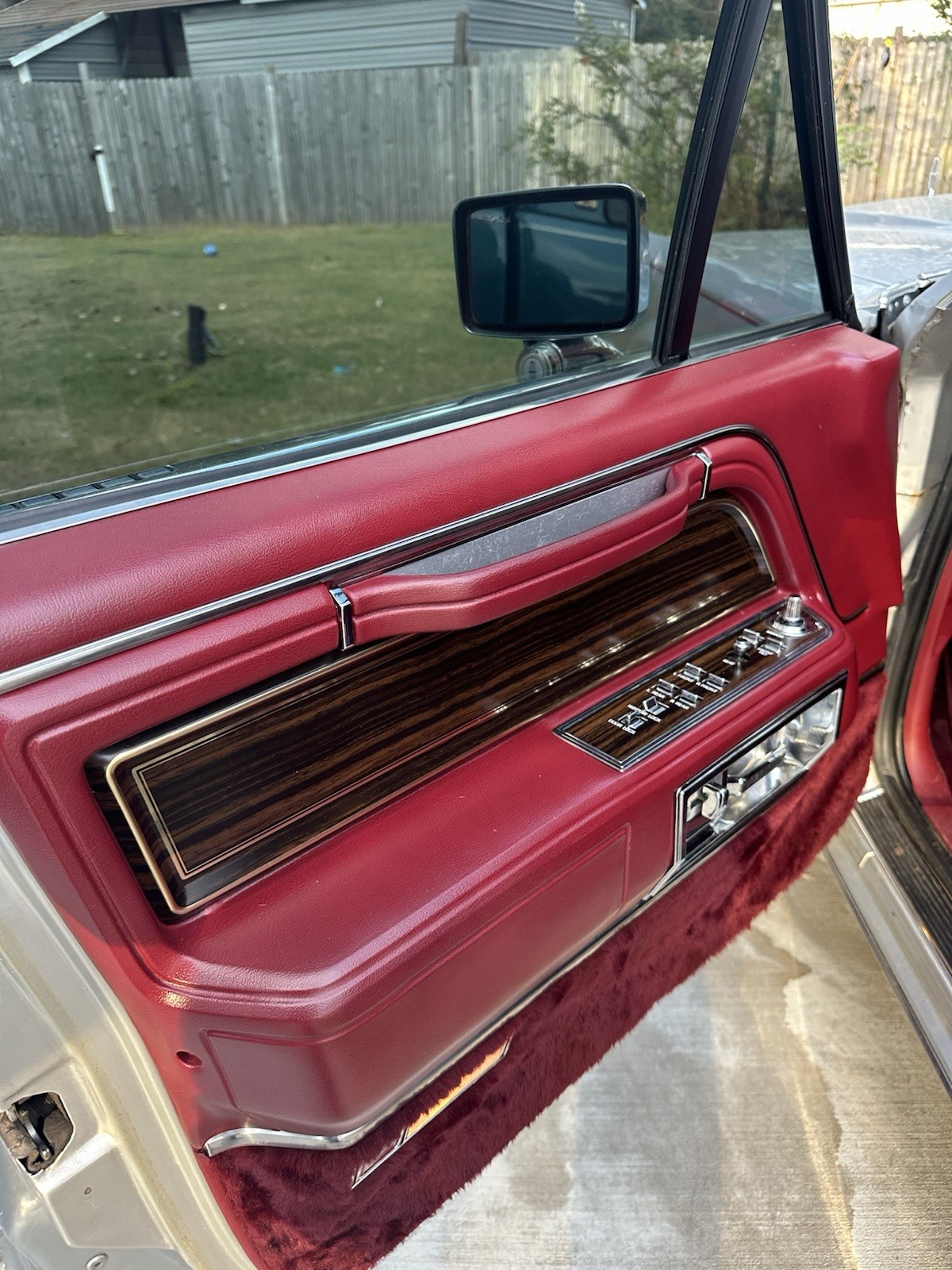 Lincoln-Continental-1983-Compact-4