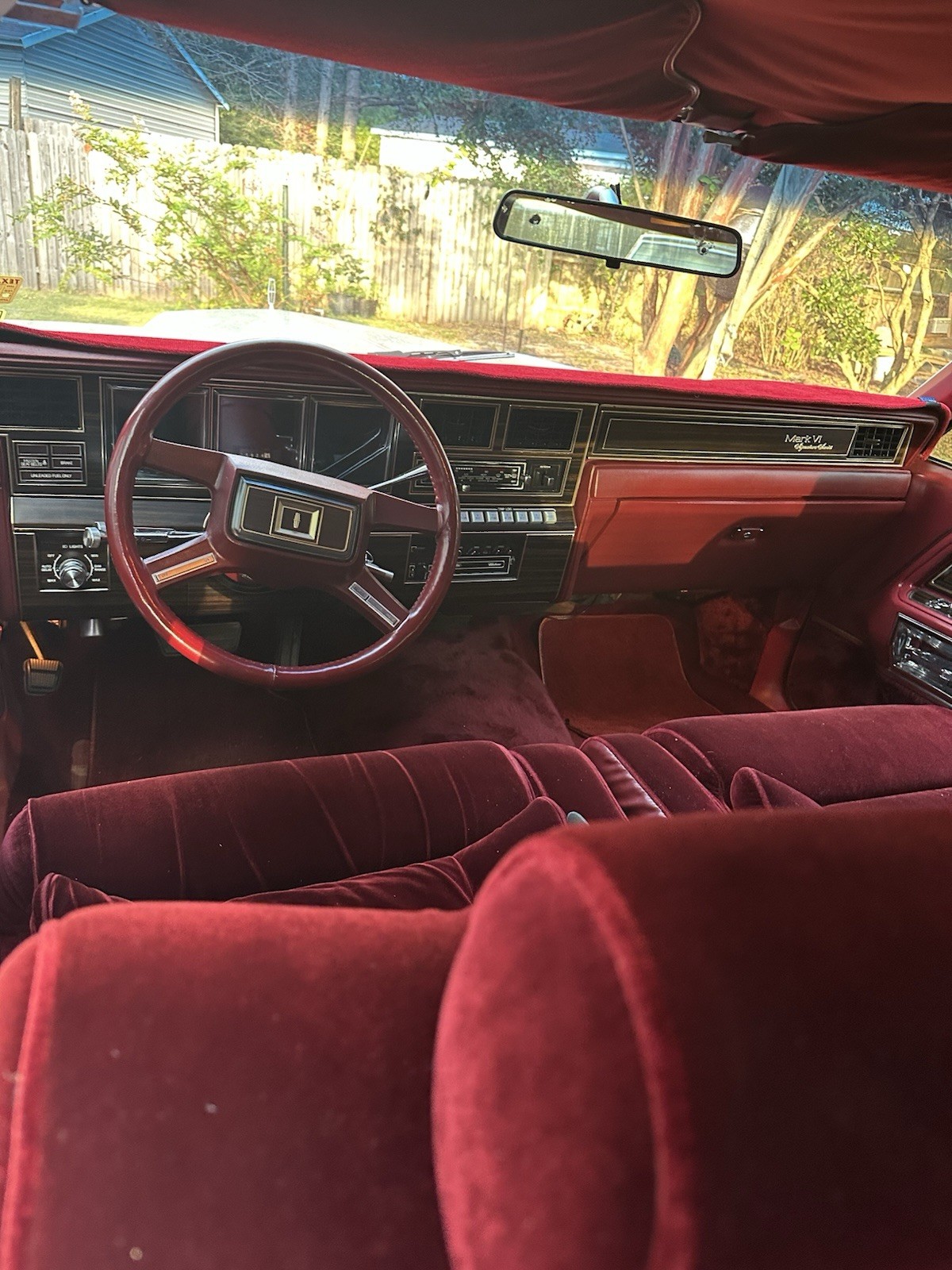 Lincoln-Continental-1983-Compact-7