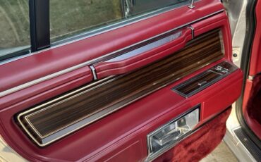 Lincoln-Continental-1983-Compact-8