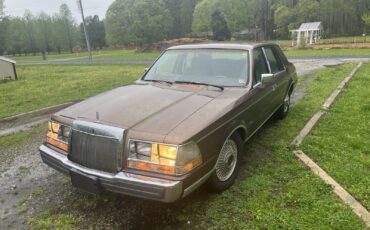 Lincoln-Continental-1987-Sedan-1