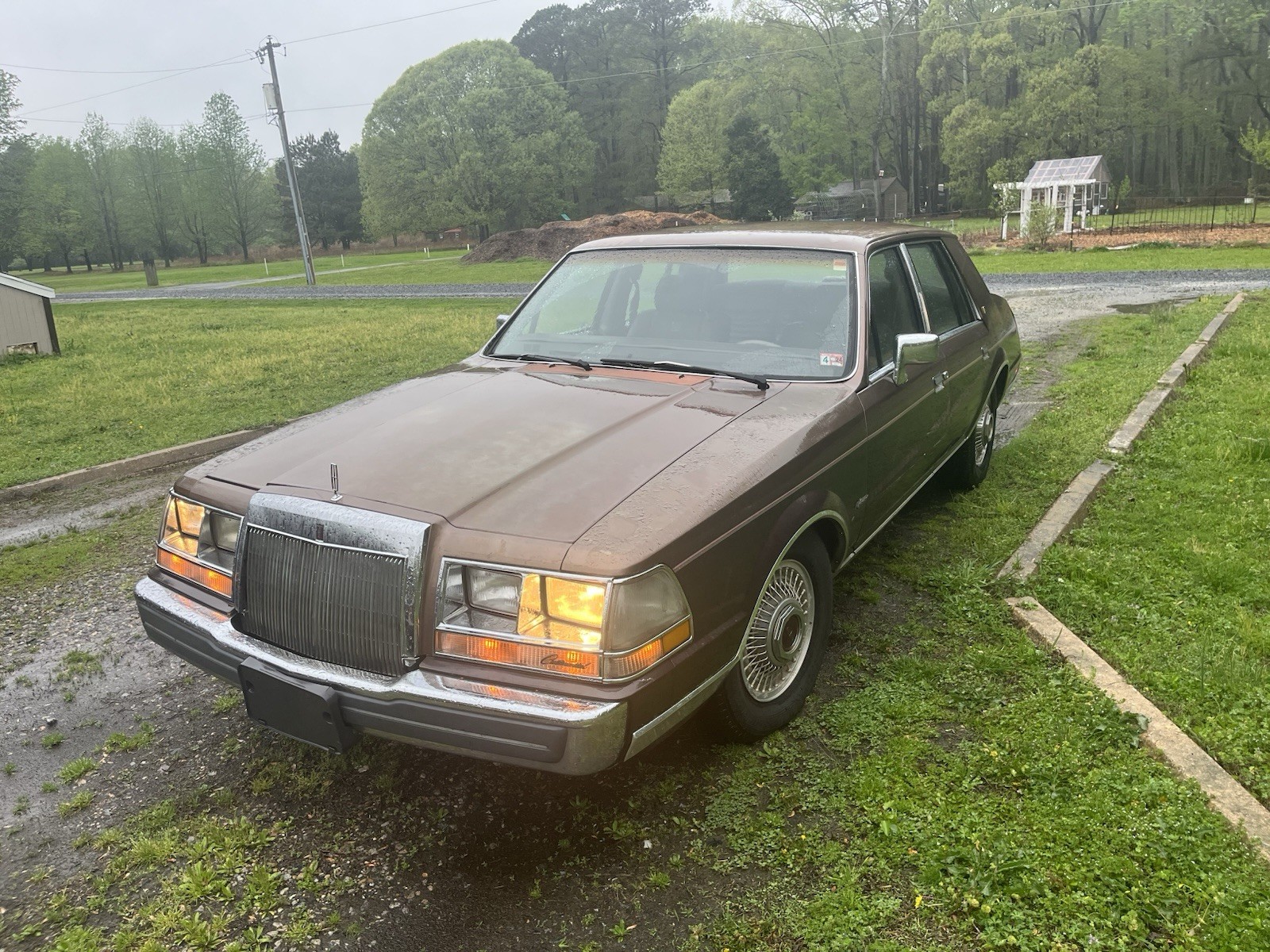 Lincoln-Continental-1987-Sedan-1