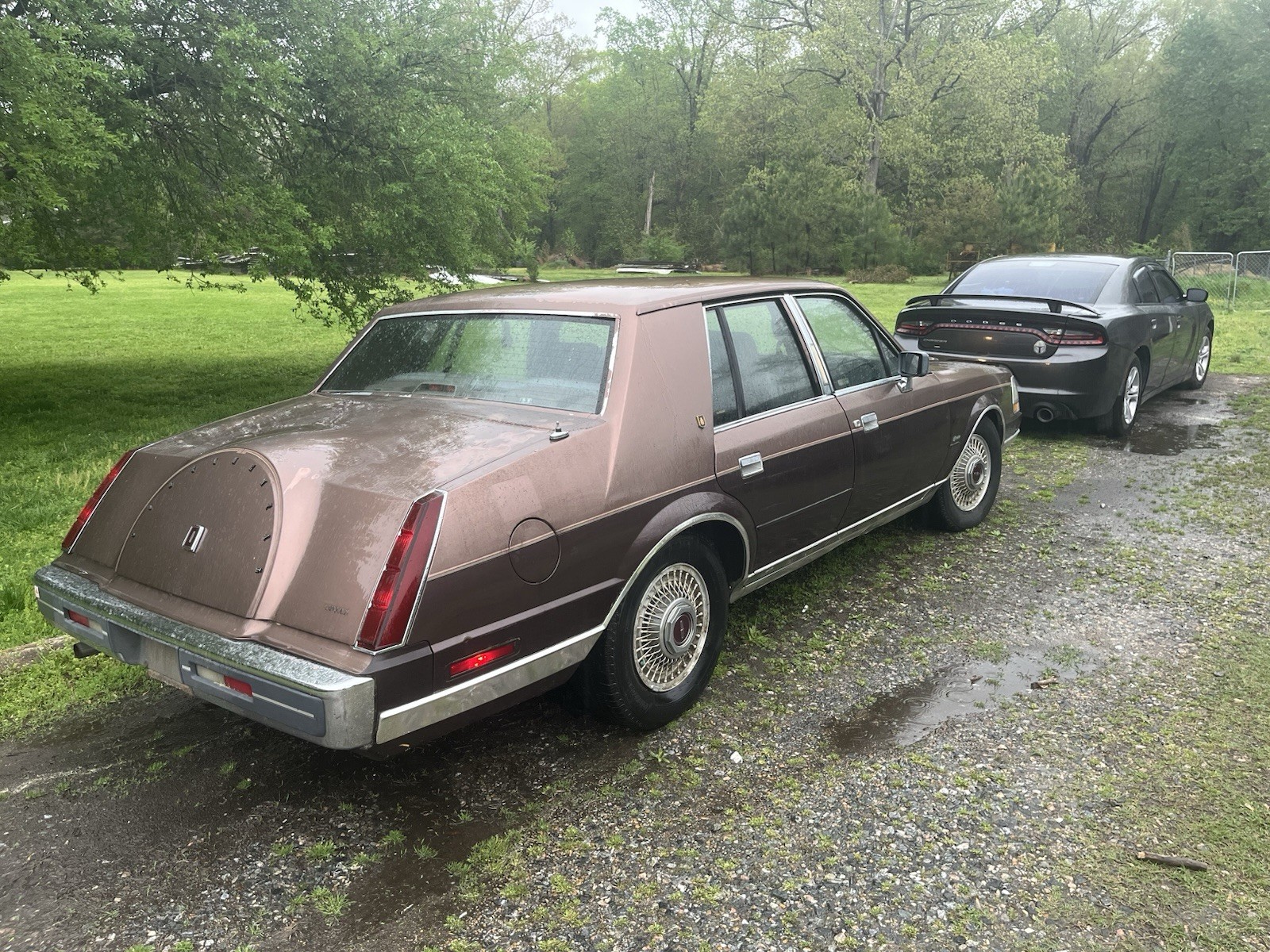Lincoln-Continental-1987-Sedan-3
