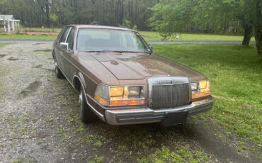 Lincoln-Continental-1987-Sedan