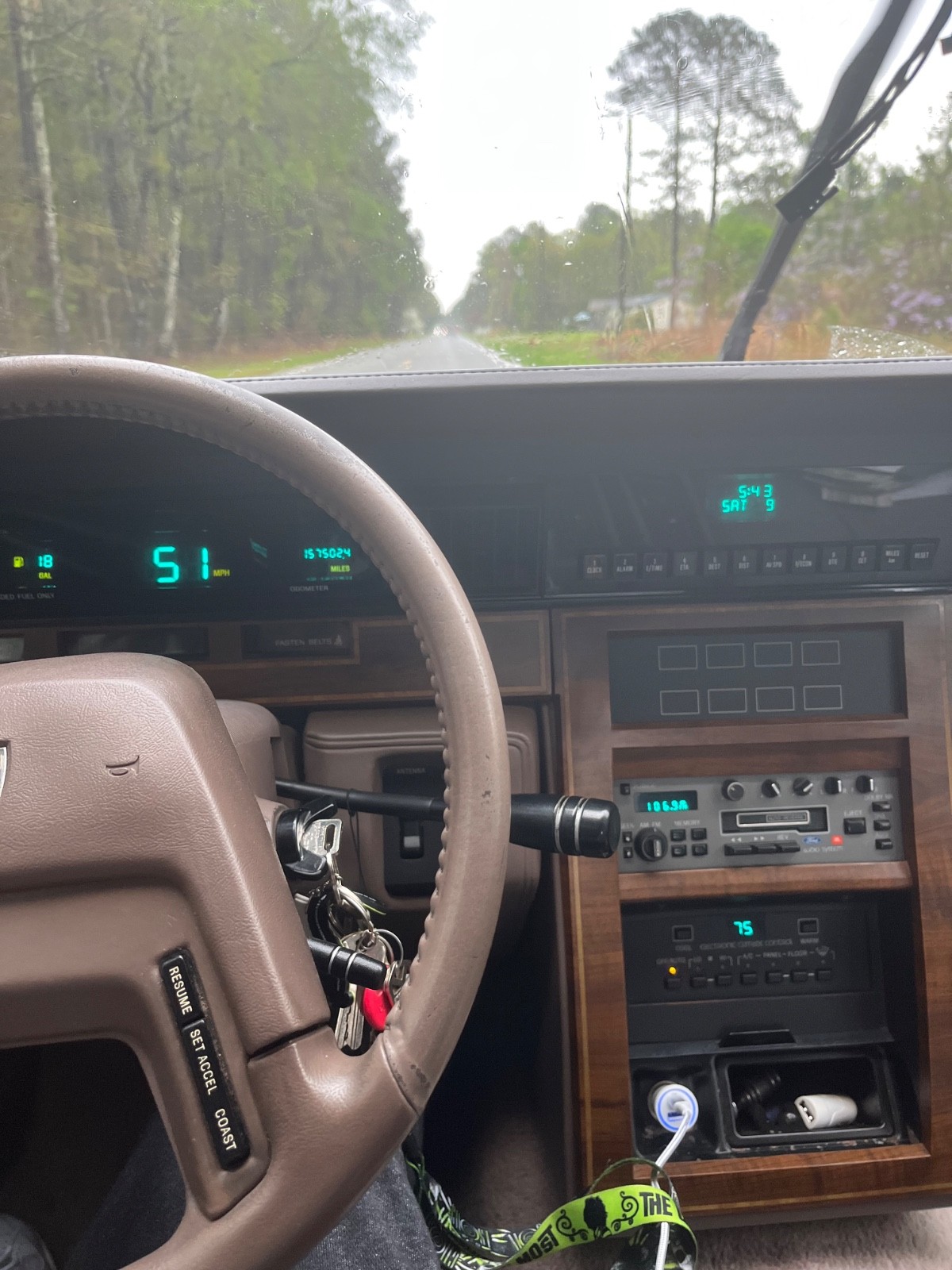 Lincoln-Continental-1987-Sedan-8