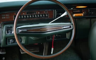 Lincoln-Continental-460-1973-4-Door-Sedan-31
