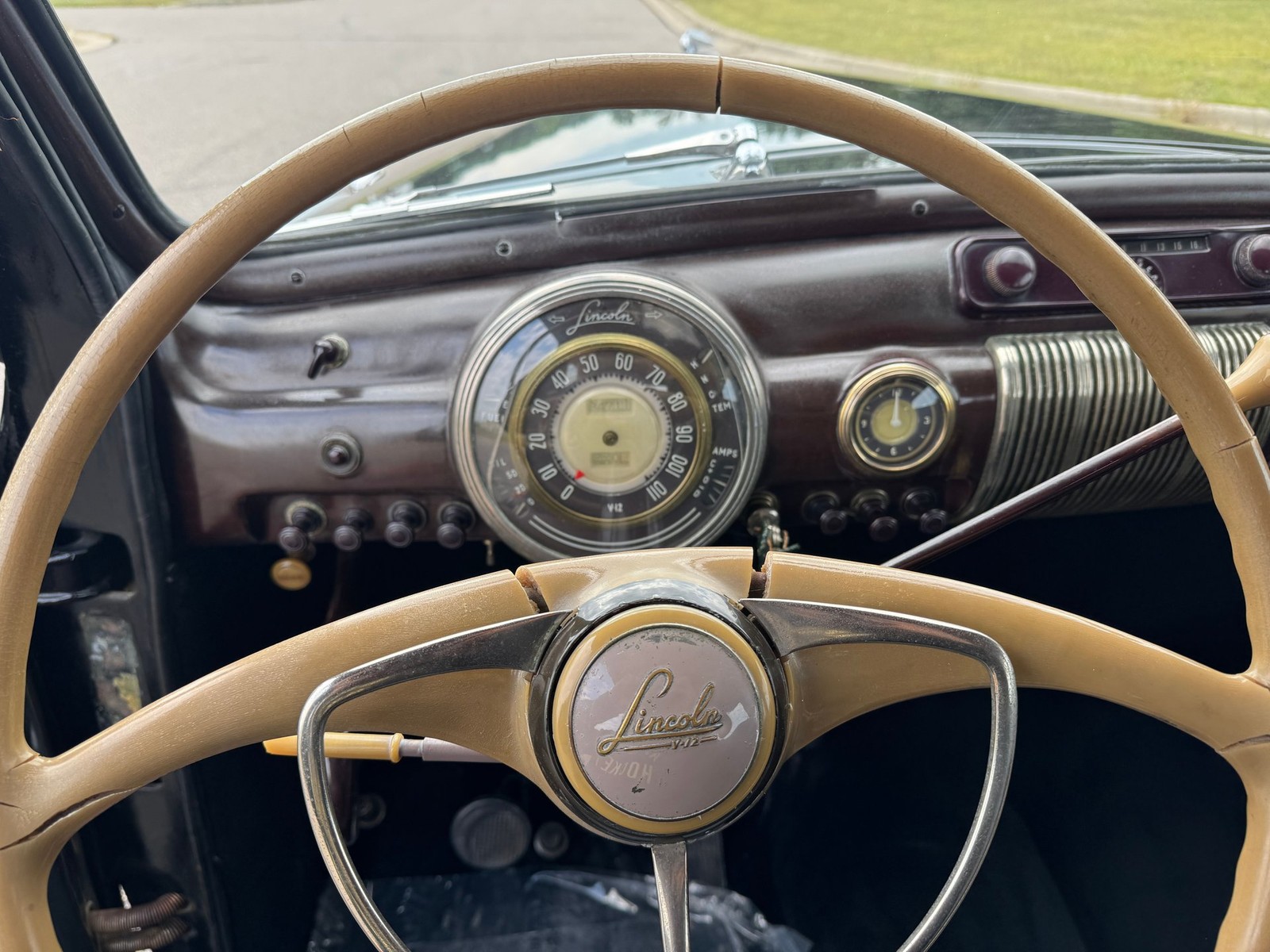 Lincoln-Custom-V12-Limousine-1941-Limousine-11