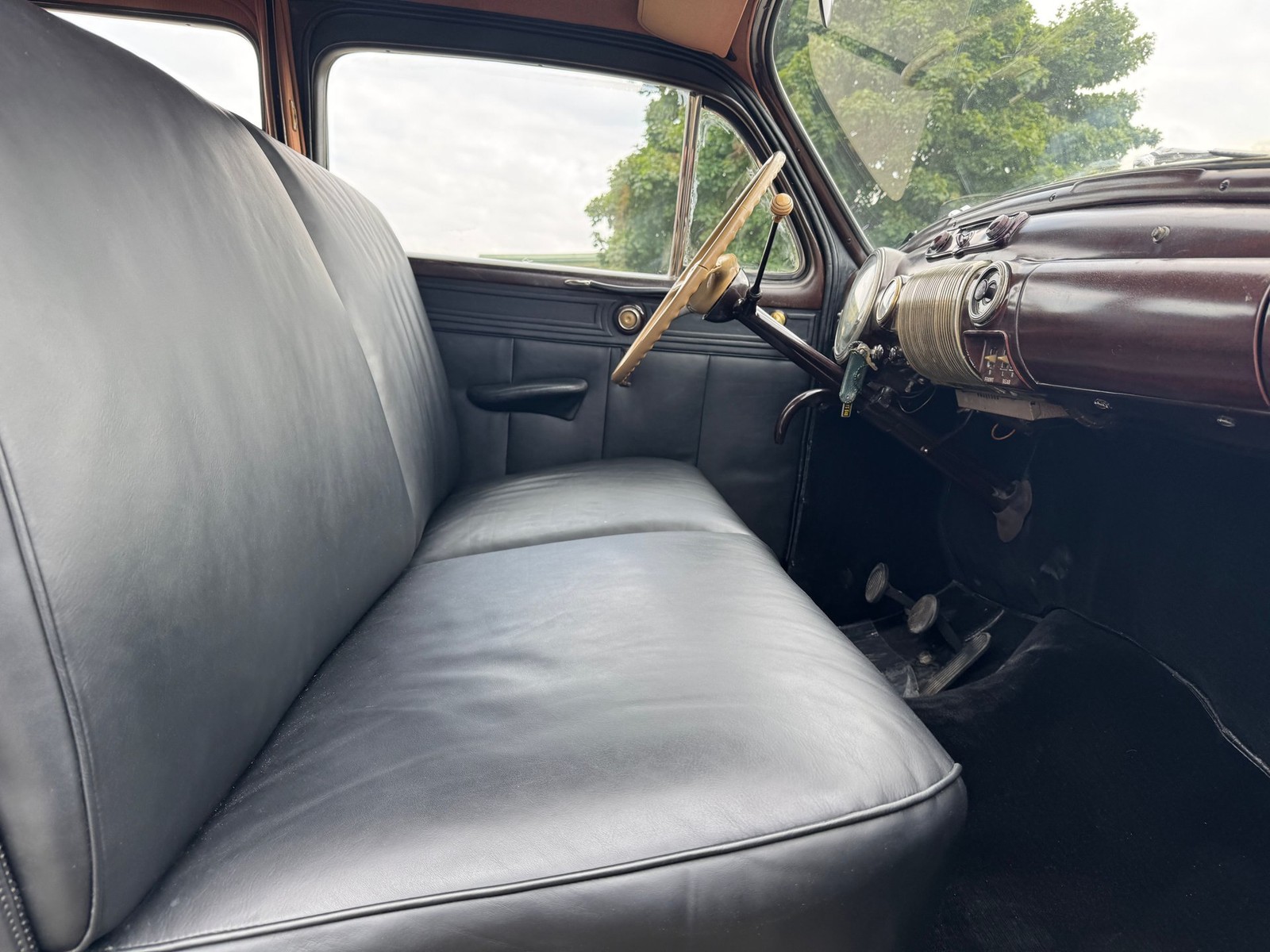 Lincoln-Custom-V12-Limousine-1941-Limousine-15