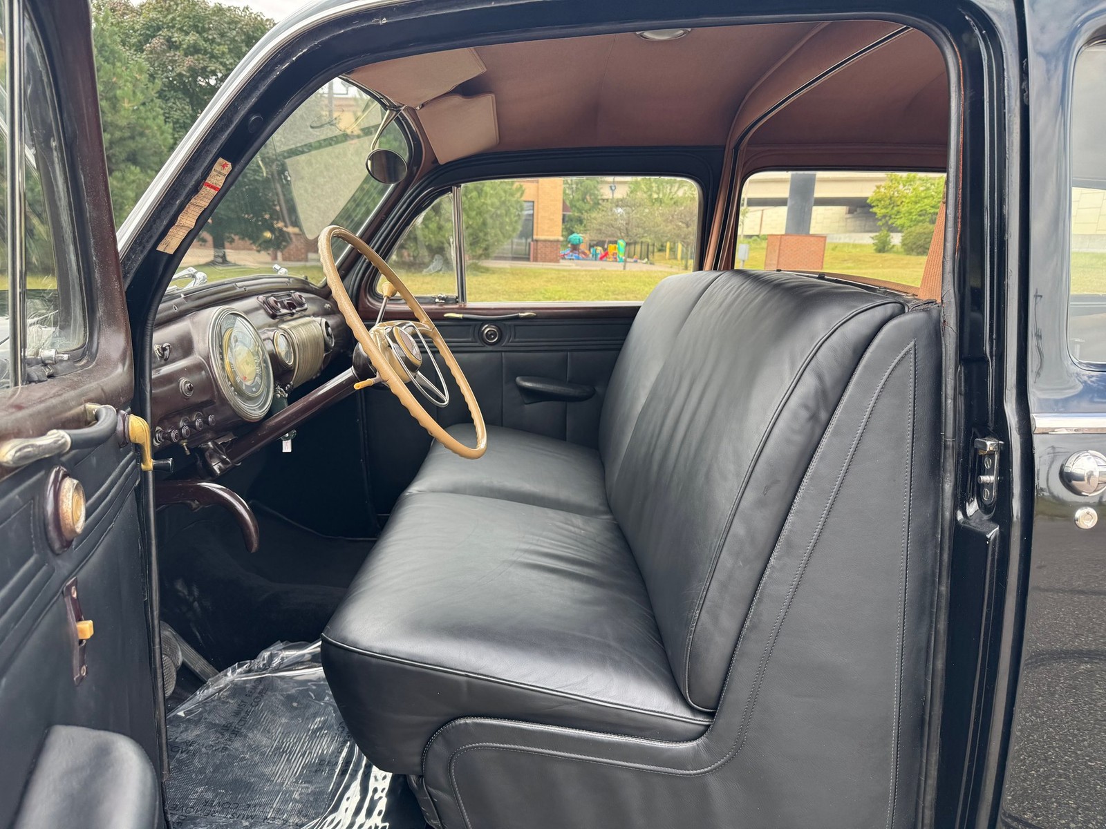 Lincoln-Custom-V12-Limousine-1941-Limousine-9