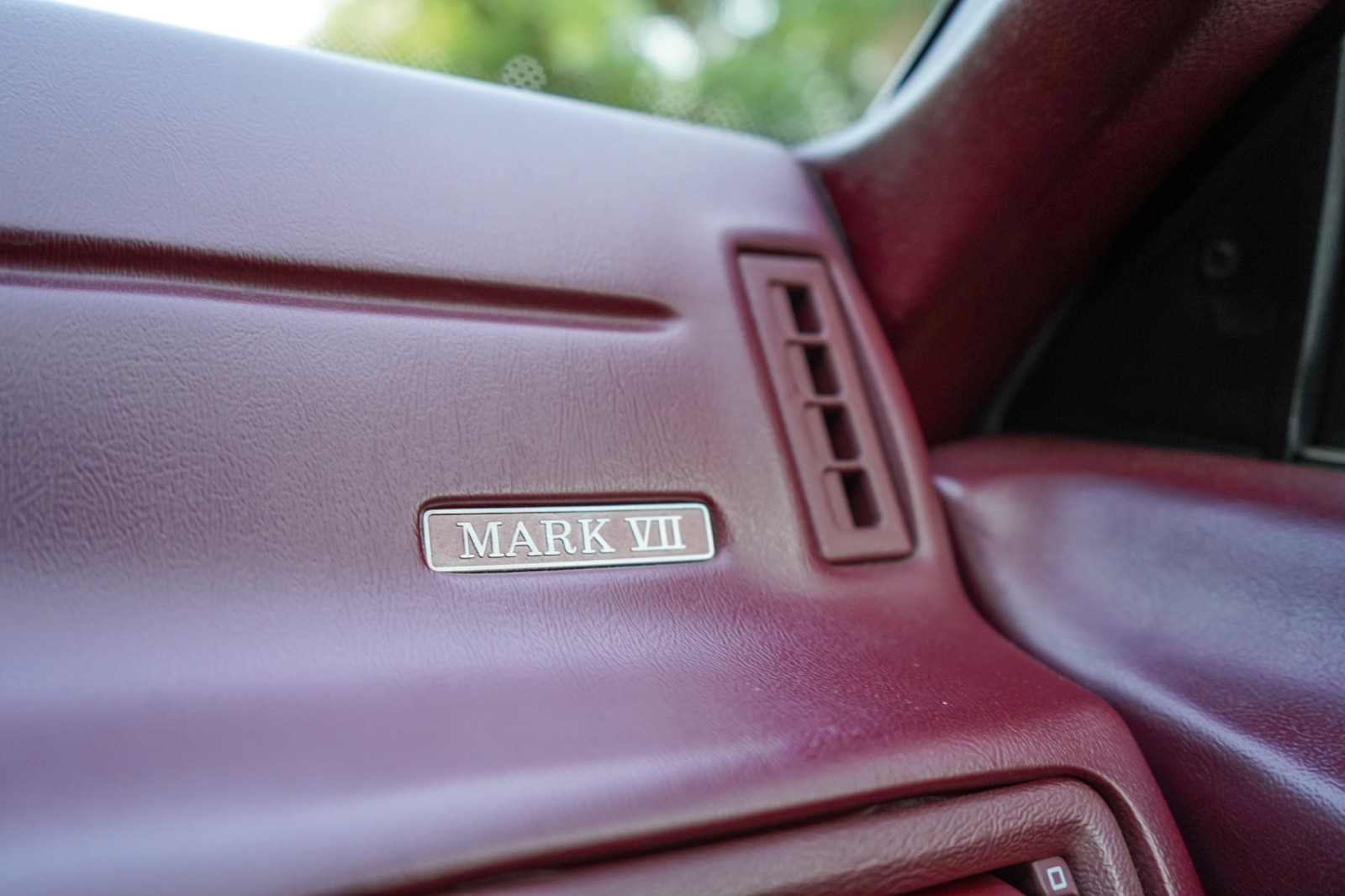 Lincoln-Mark-Series-1990-Coupe-20