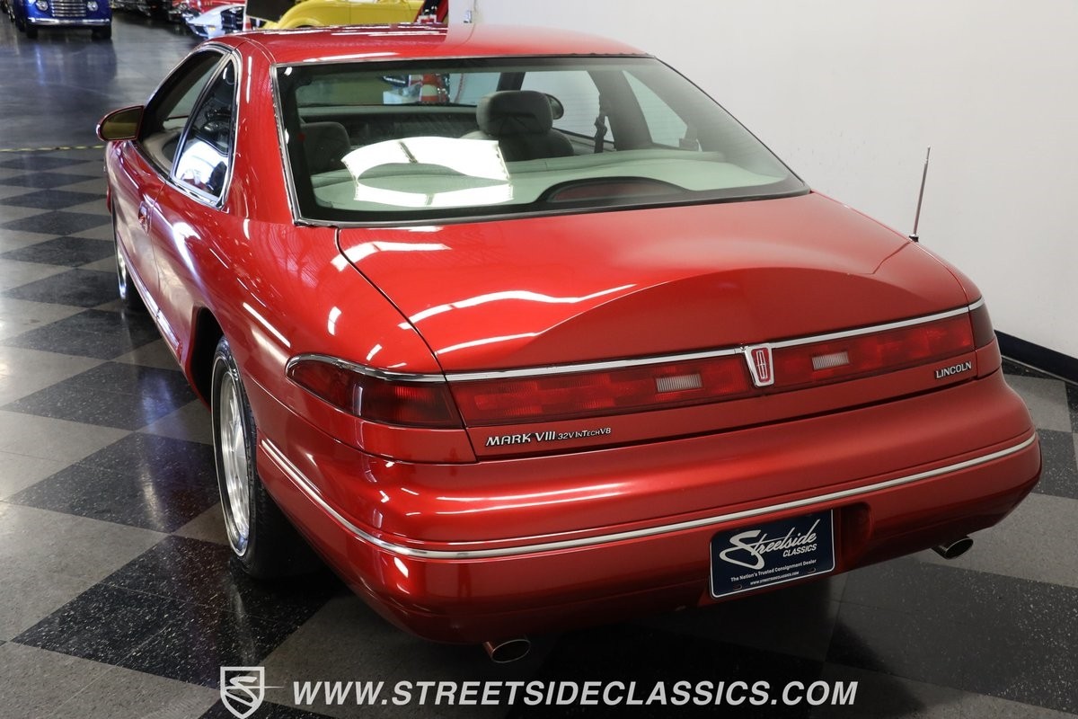 Lincoln-Mark-Series-1996-Coupe-7