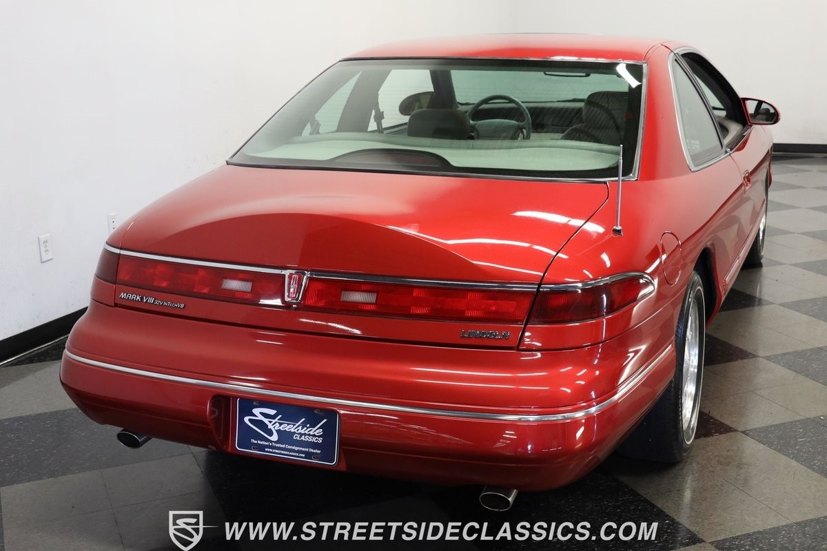 Lincoln-Mark-Series-1996-Coupe-9