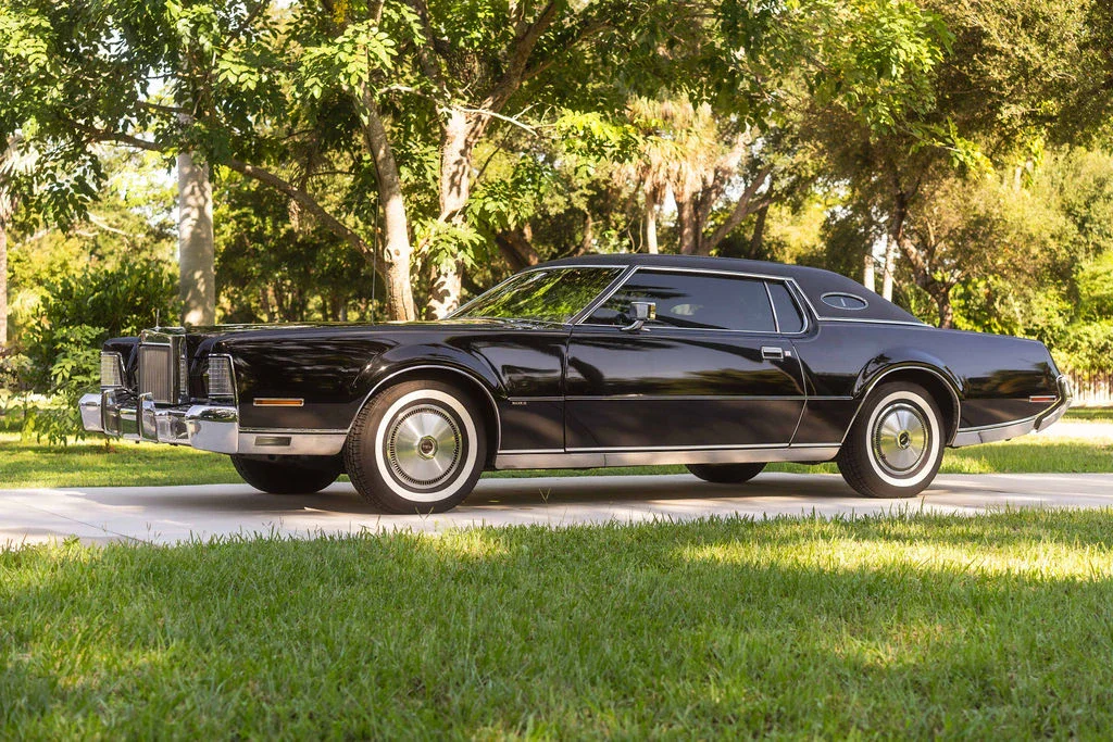 Lincoln-Mark-iv-1973-Black-Tan