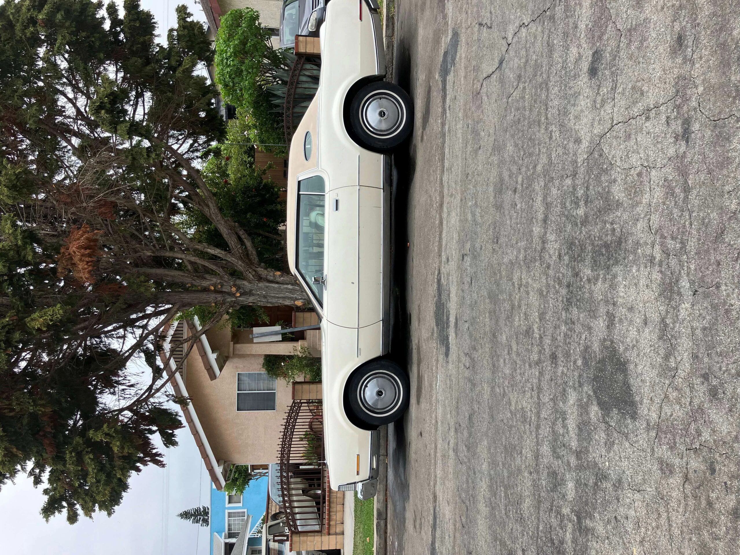 Lincoln-Mark-iv-1973-White-White-5