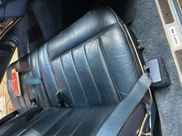 Lincoln-Mark-v-1977-Blue-Blue-15