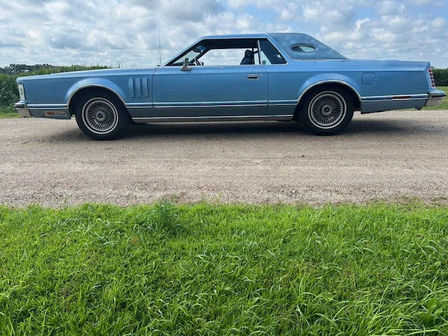 Lincoln-Mark-v-1977-Blue-Blue-2