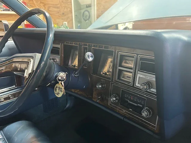 Lincoln-Mark-v-1977-Blue-Blue-9