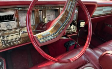 Lincoln-Mark-v-1978-Burgundy-Burgundy-4