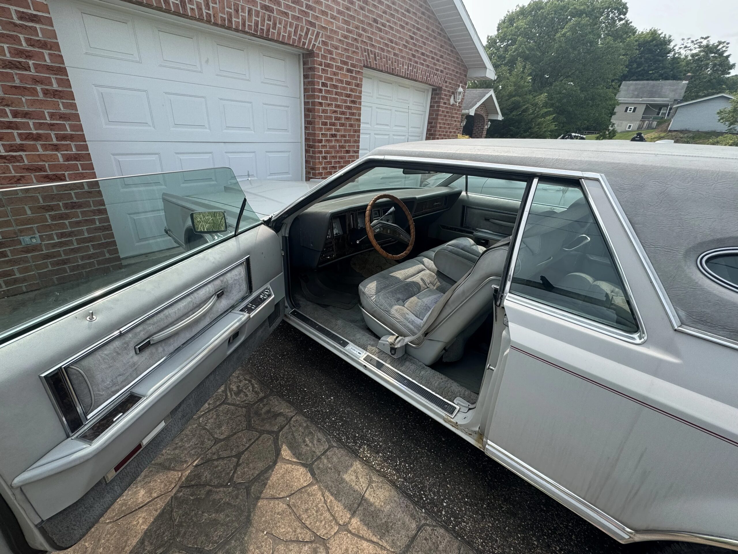 Lincoln-Mark-v-1978-Gray-Gray-3