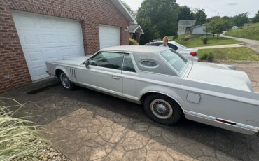Lincoln-Mark-v-1978-Gray-Gray