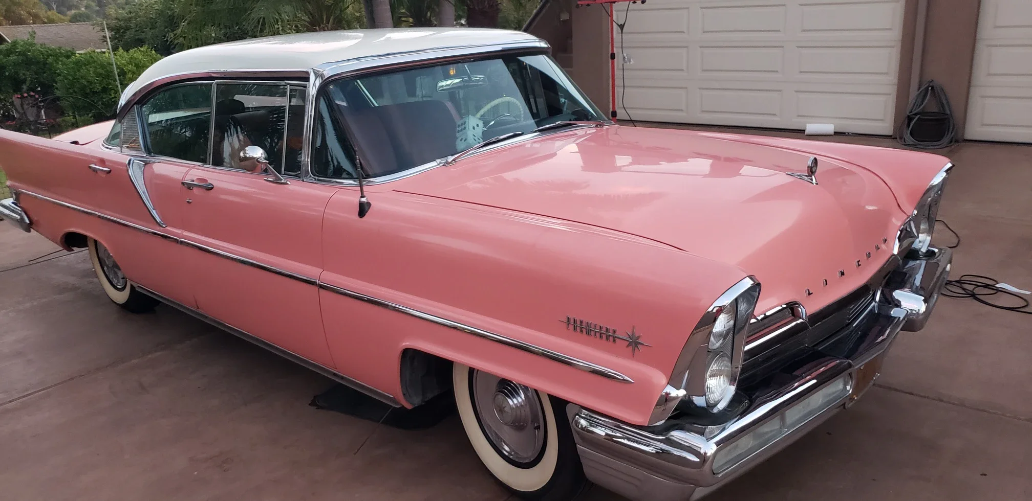 Lincoln-Premiere-1957-Pink-18