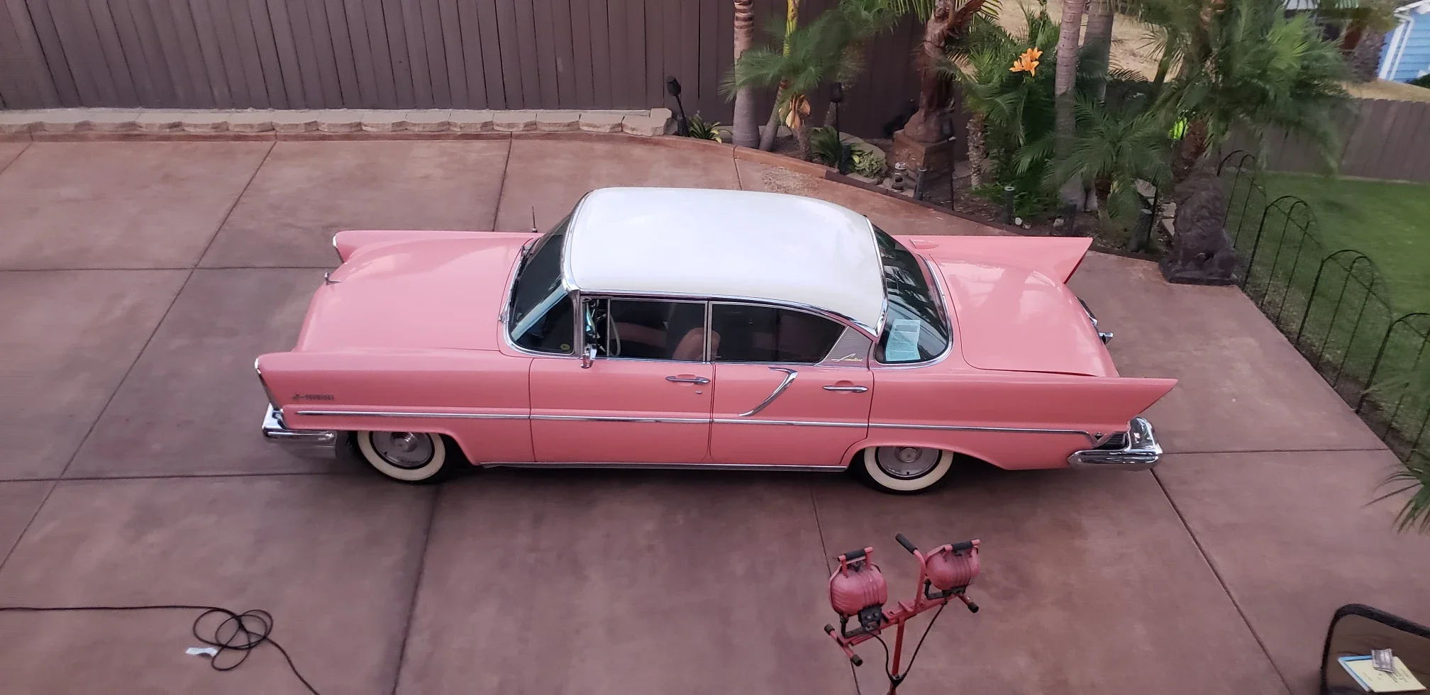Lincoln-Premiere-1957-Pink-8