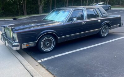Lincoln Town Car 1984