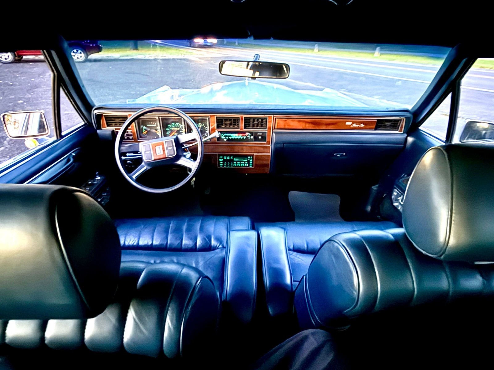 Lincoln-Town-Car-1989-Sedan-12
