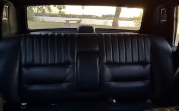 Lincoln-Town-Car-1989-Sedan-17