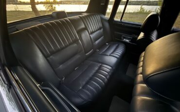 Lincoln-Town-Car-1989-Sedan-18