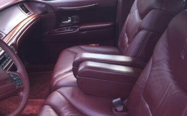 Lincoln-Town-Car-1996-Sedan-4
