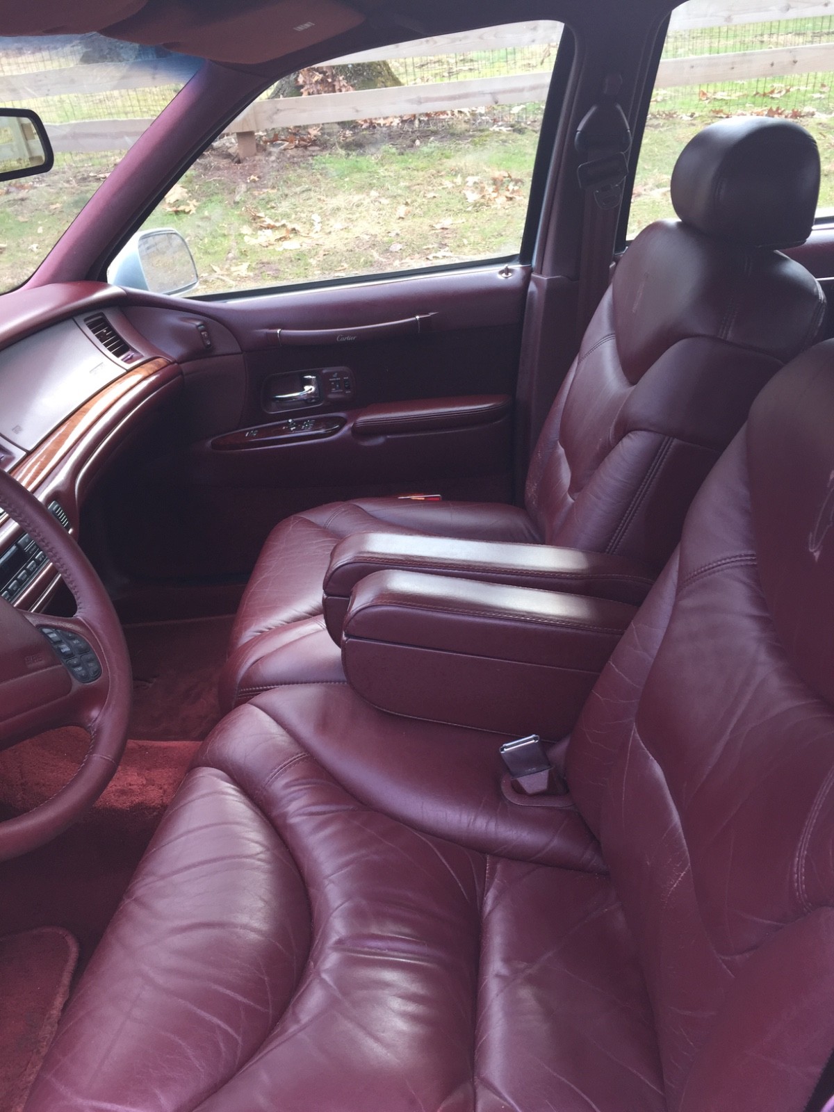 Lincoln-Town-Car-1996-Sedan-4