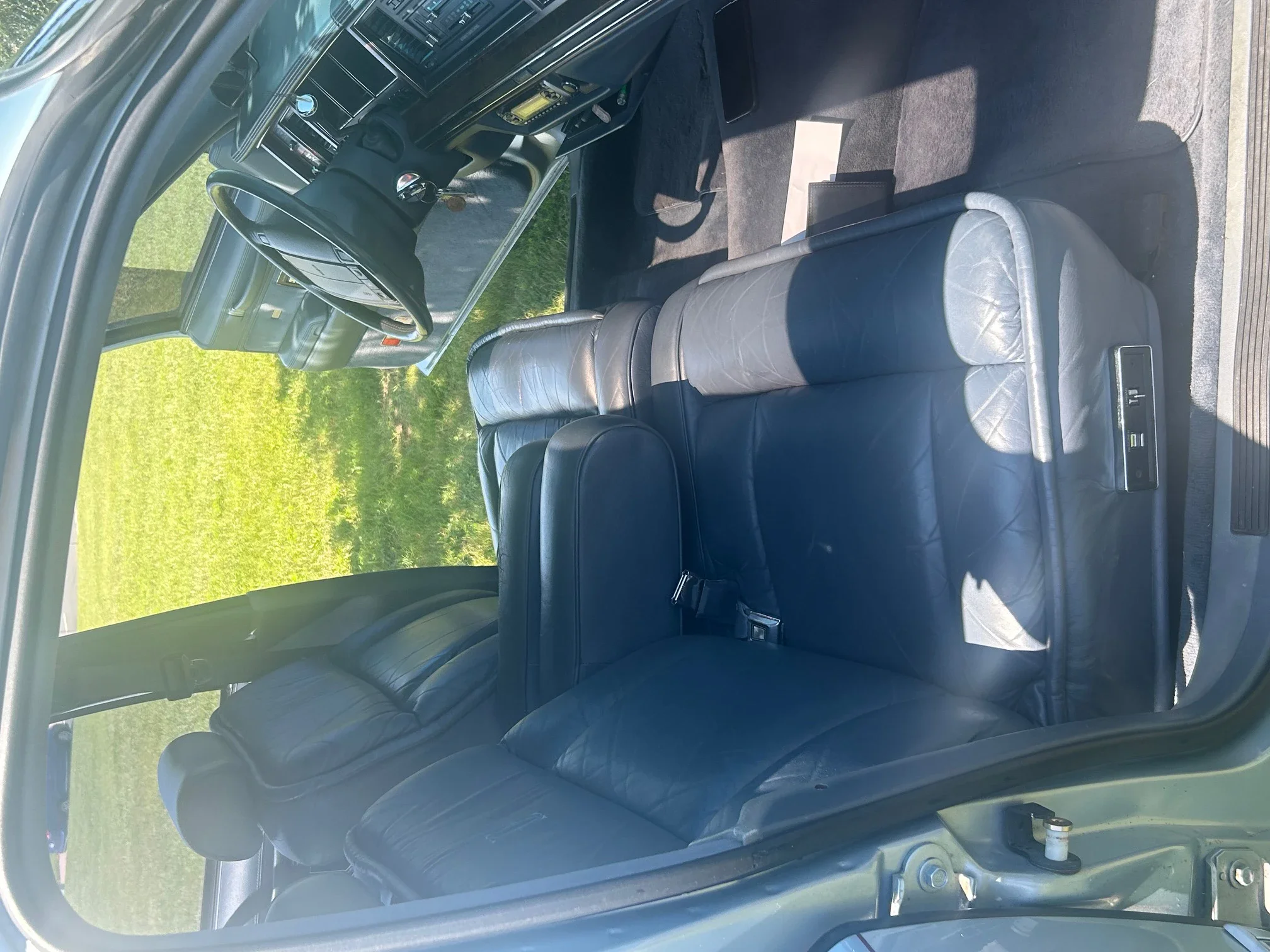 Lincoln-Town-car-cartier-1991-Blue-Blue-17