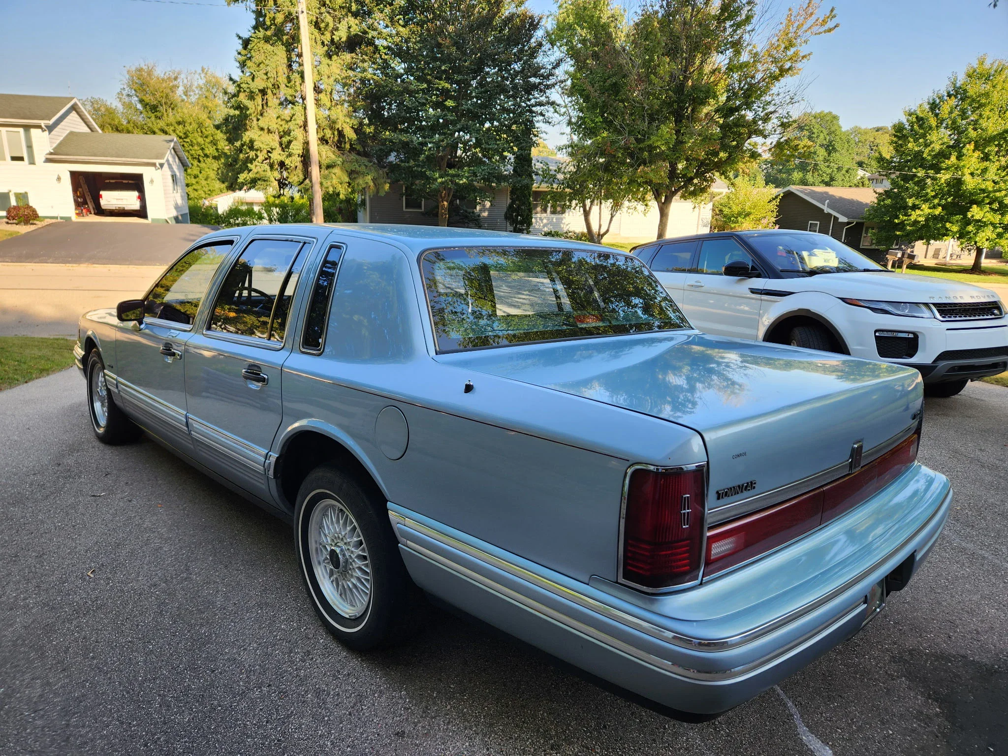Lincoln-Town-car-cartier-1991-Blue-Blue-22