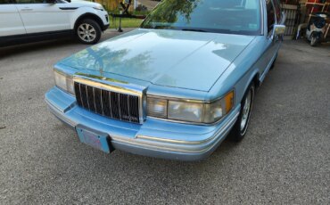 Lincoln-Town-car-cartier-1991-Blue-Blue-25