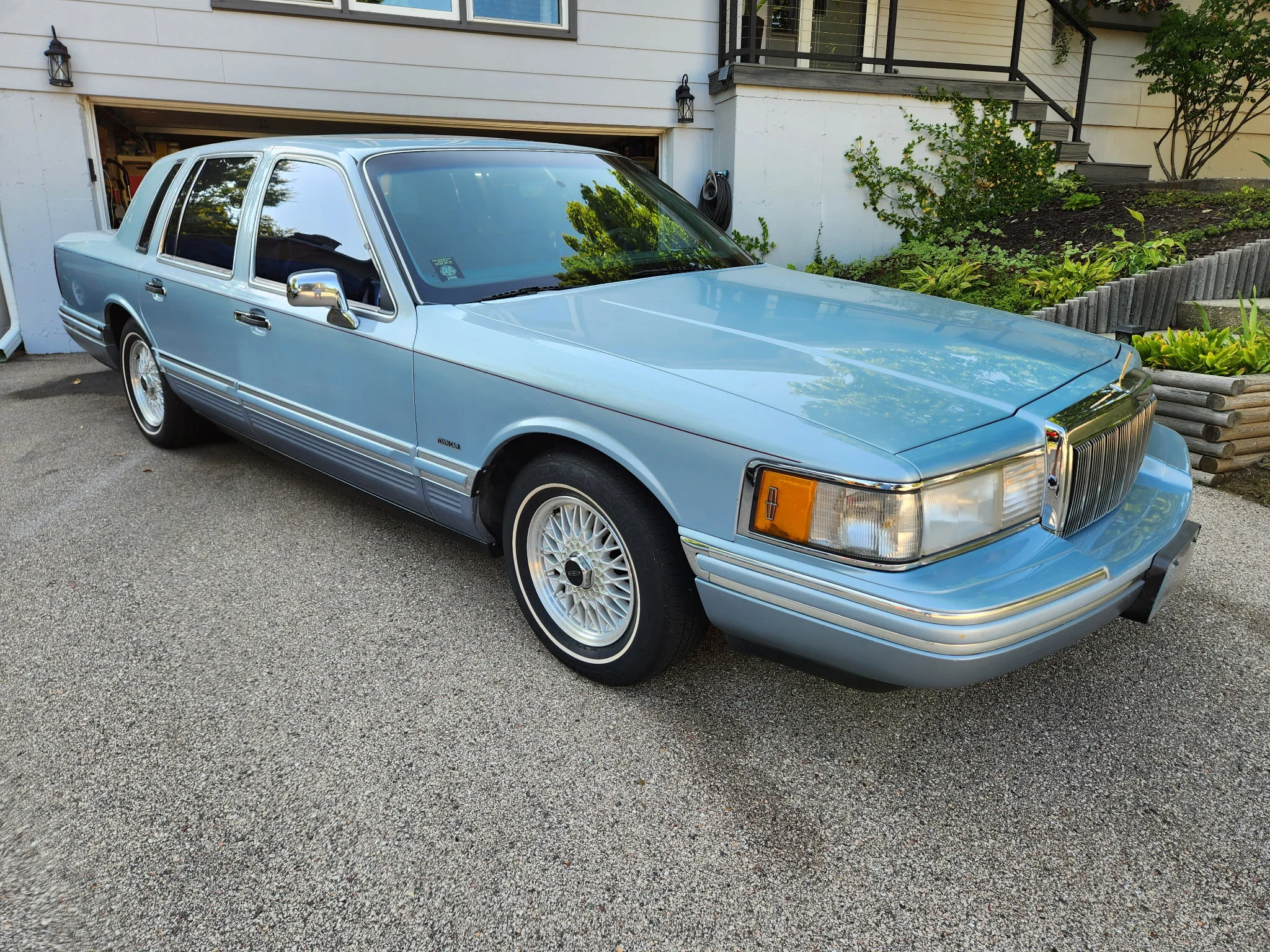Lincoln-Town-car-cartier-1991-Blue-Blue-26