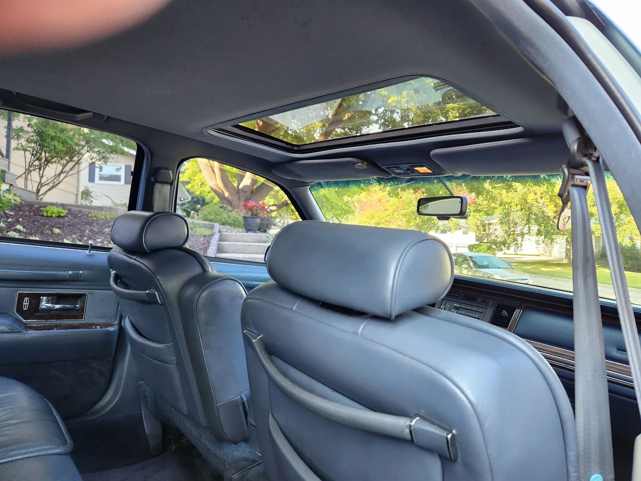 Lincoln-Town-car-cartier-1991-Blue-Blue-6