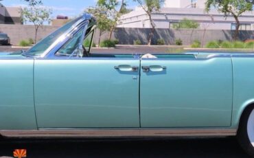 Lincoln-continental-1961-green-18