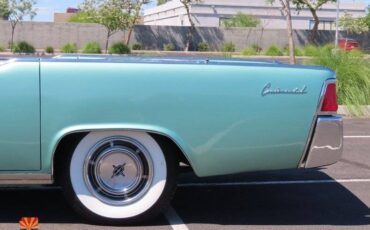 Lincoln-continental-1961-green-19