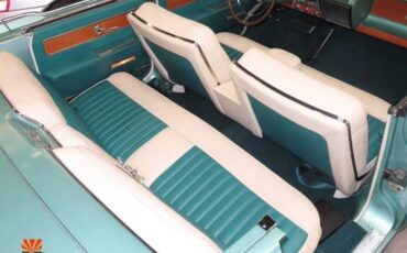 Lincoln-continental-1961-green-26
