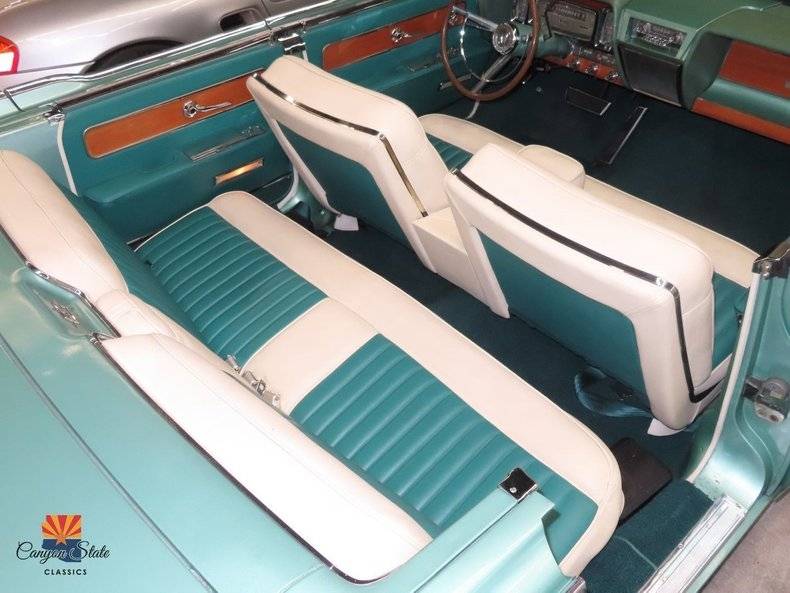 Lincoln-continental-1961-green-26