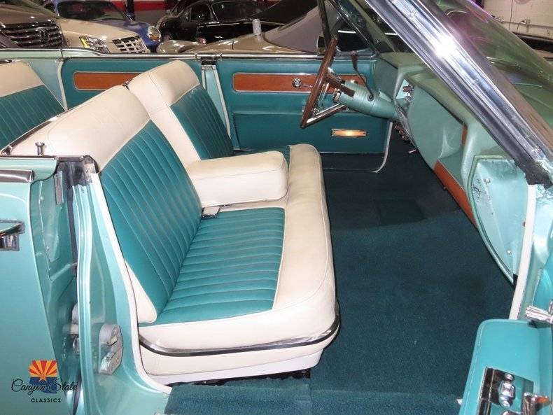 Lincoln-continental-1961-green-3