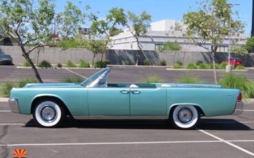 Lincoln-continental-1961-green-30